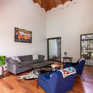 Casa Blanca in Coyoacan
